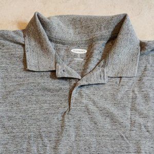 Old Navy xl tshirt like new, never worn